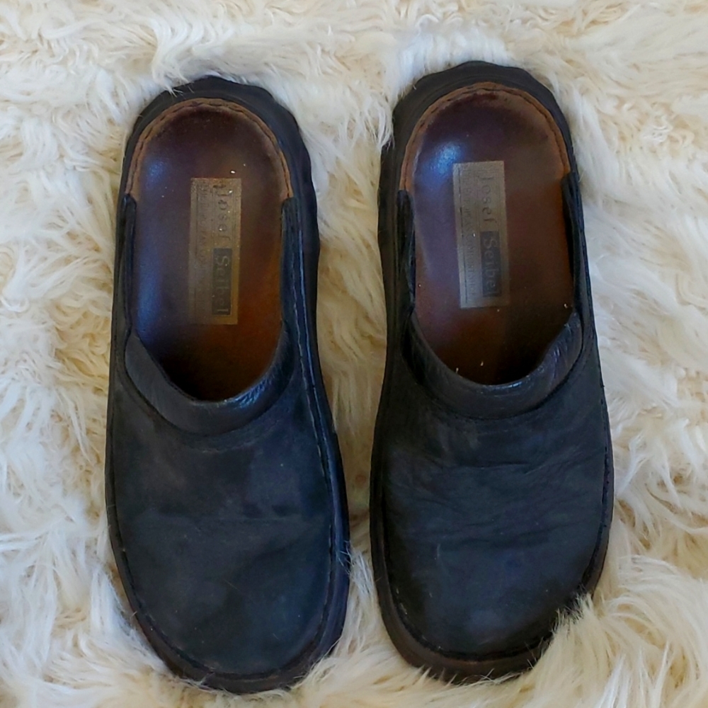 Joseph Seibel mules.